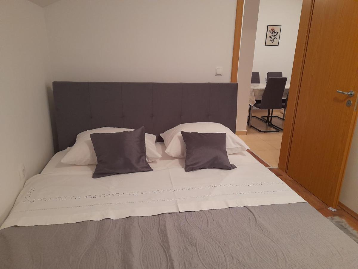 Apartments Lotus Sukošan Extérieur photo