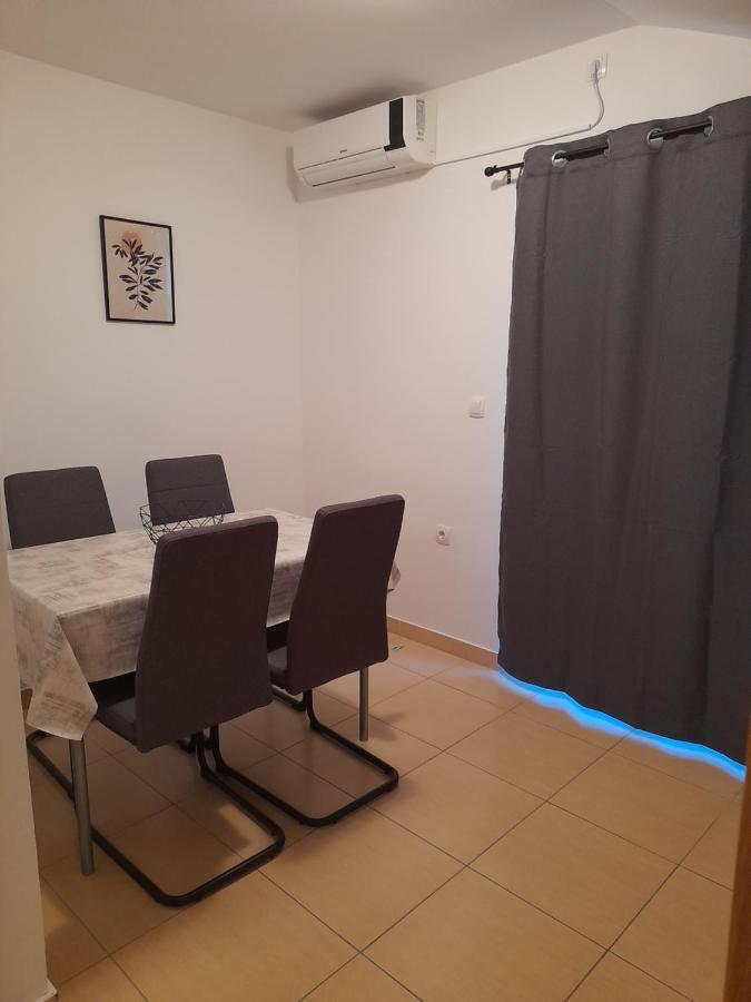 Apartments Lotus Sukošan Extérieur photo