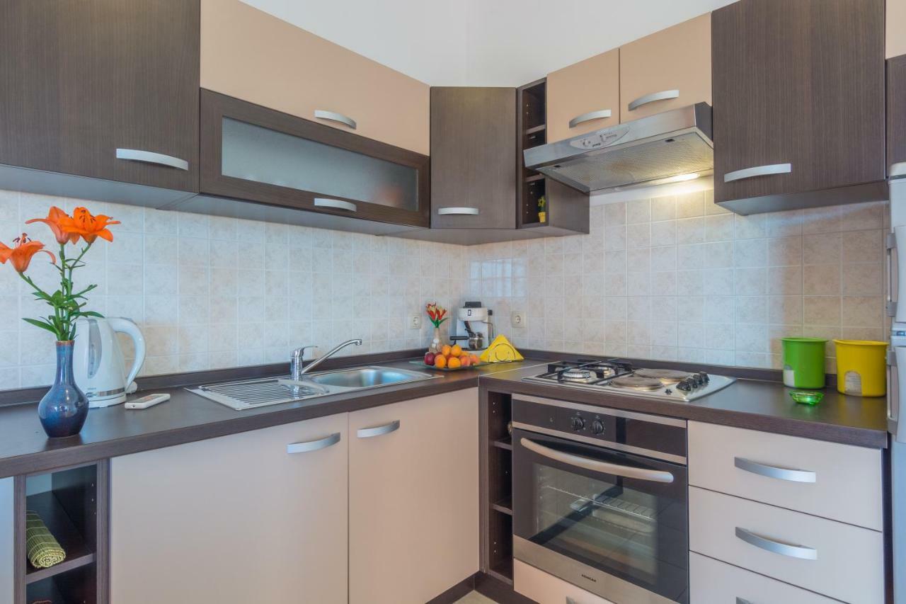 Apartments Lotus Sukošan Extérieur photo