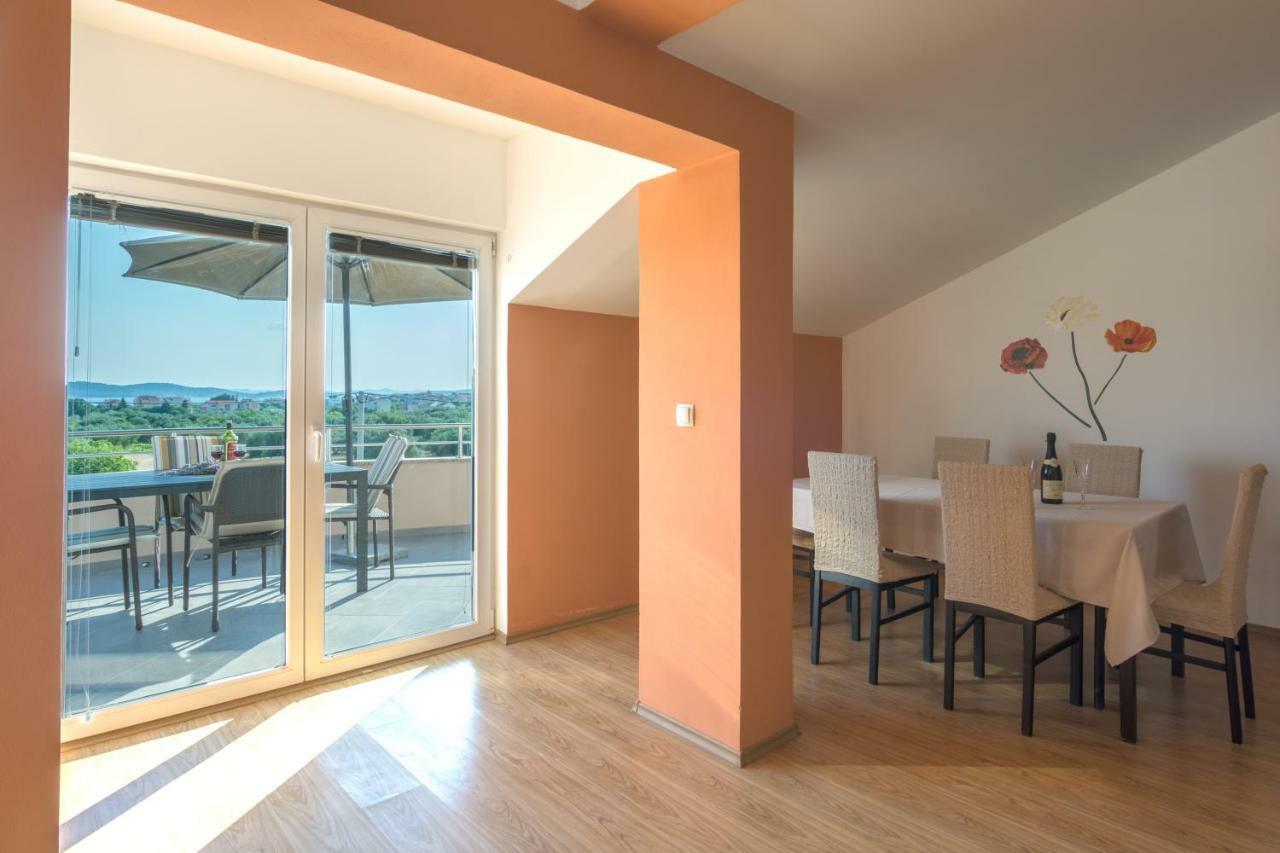Apartments Lotus Sukošan Extérieur photo