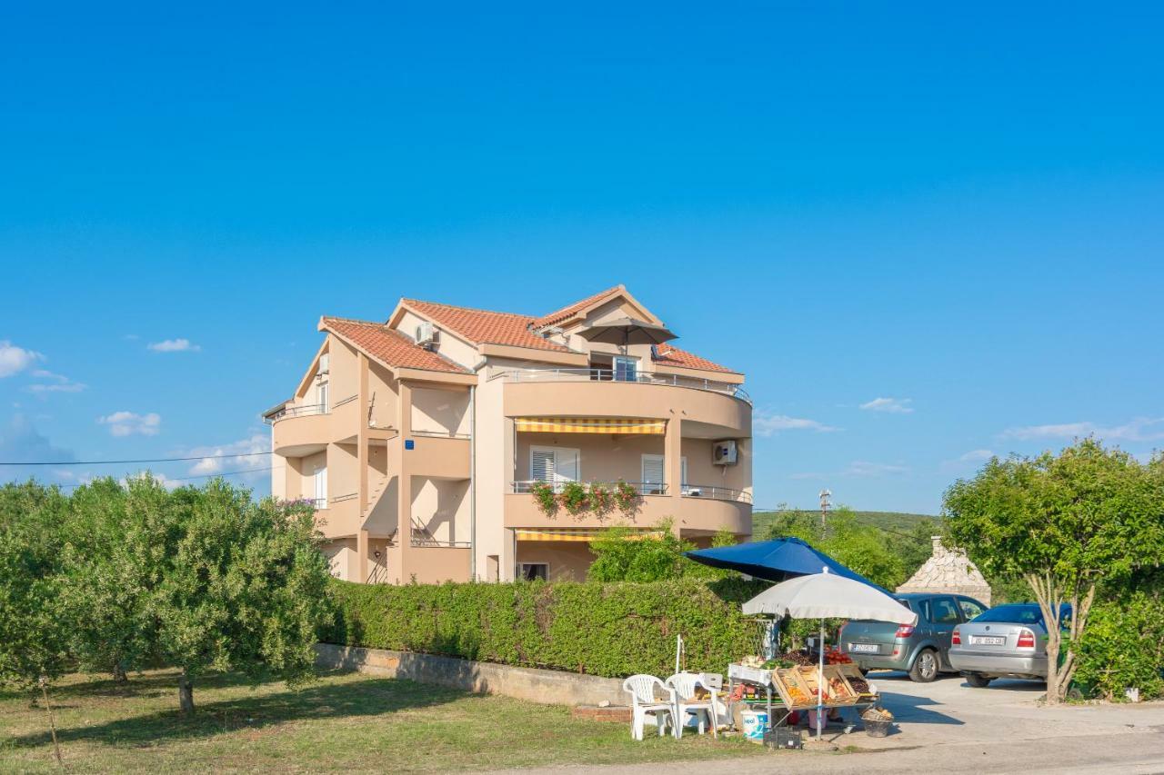 Apartments Lotus Sukošan Extérieur photo