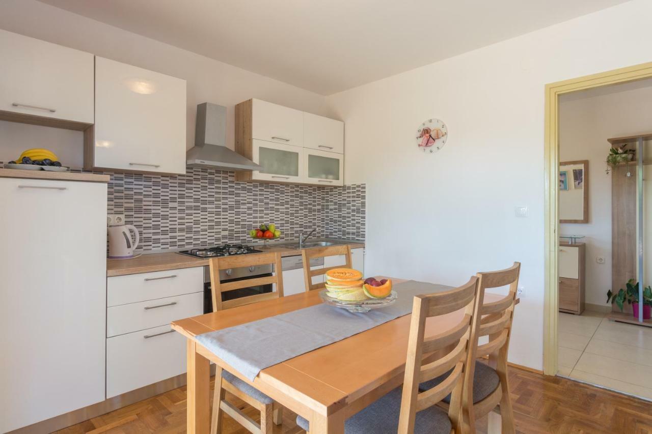 Apartments Lotus Sukošan Extérieur photo