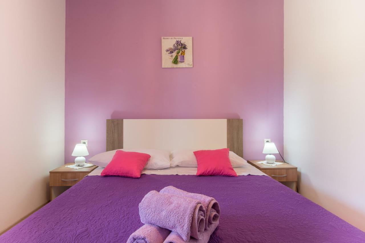 Apartments Lotus Sukošan Extérieur photo