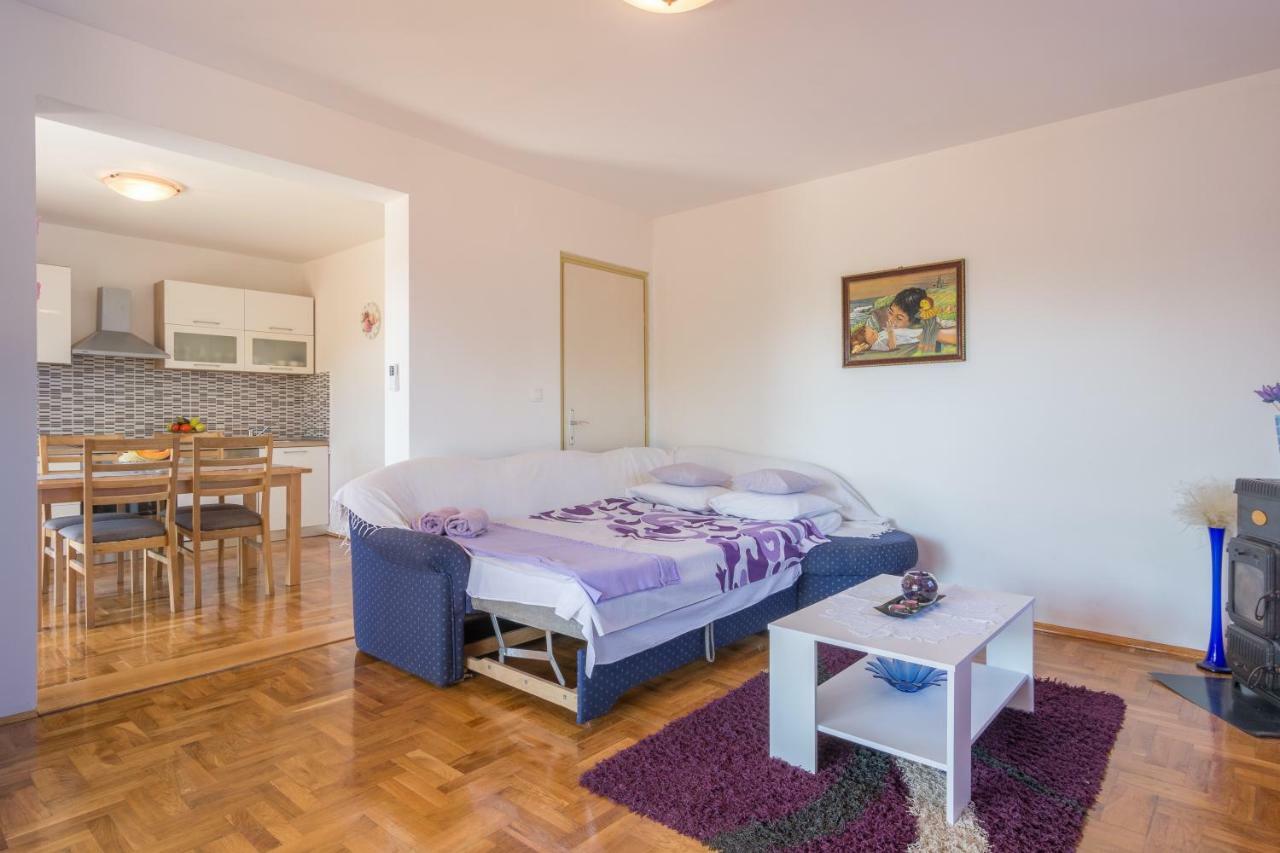 Apartments Lotus Sukošan Extérieur photo