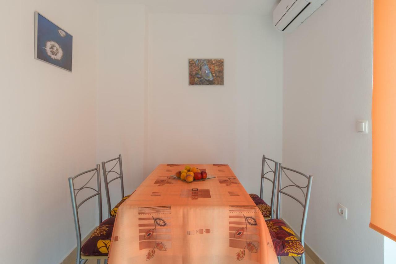 Apartments Lotus Sukošan Extérieur photo